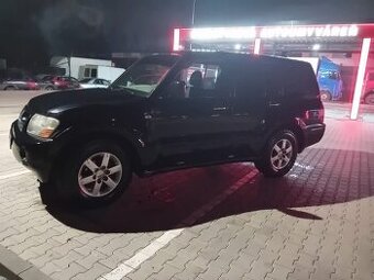 Rozpredam mitsubishi pajero 3 na diely