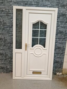 Plastove dvere č. 316. 117x206cm Ľ.