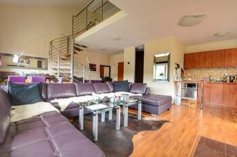 Veľký apartmán s kozubom v Oščadnici