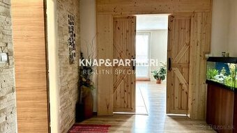 POLYFUNKČNÝ DOM S BYTOM A KOMERČNÝM PRIESTOROM, 3263m2