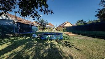 Rodinný dom v Studienke – hotový interiér, veľký pozemok na