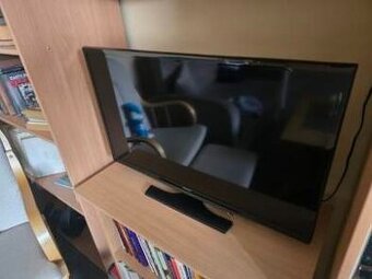 Predam televizor Samsung 32