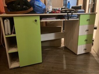 Písací stôl + knihovníčka + stolička.