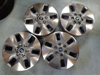 6x139,7 18" Hyundai Staria +TPMS -nové