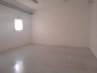 Prevádzkový priestor na prenájom, Coburgova, 142m2