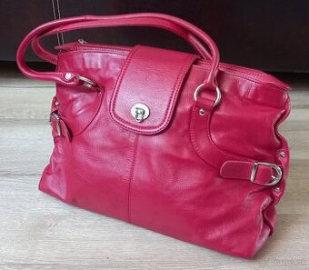 ČERVENÁ KOŽENÁ KABELKA