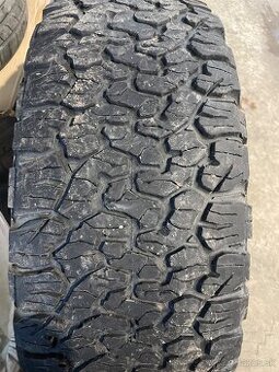 Bf goodrich all terrain ko2 lt285/70r17