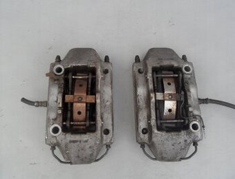 Štvorpiestové Brembo brzdiče 305mm