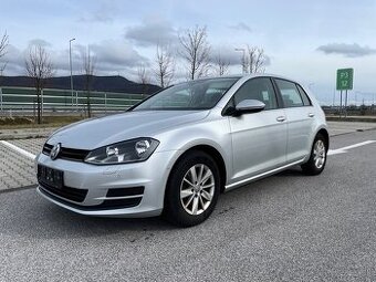 VOLKSWAGEN GOLF VII - NA PREDAJ / SPLATKY
