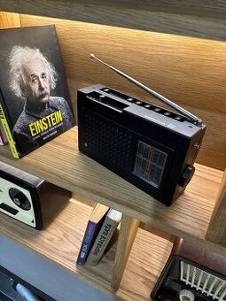 Retro rádio tesla