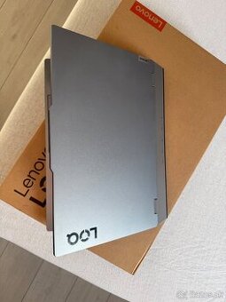 LENOVO LOQ 15IAX9I Luna Grey