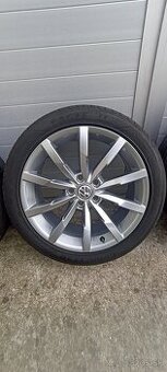 Letna sada vw monterey 235/45r18