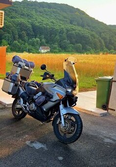 Predam hondu varadero xl 1000 r.v.2007