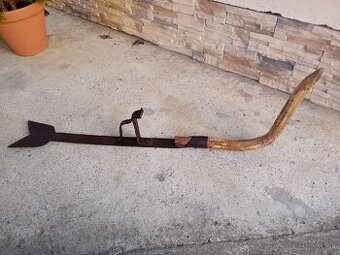 Krájač slamy kovany