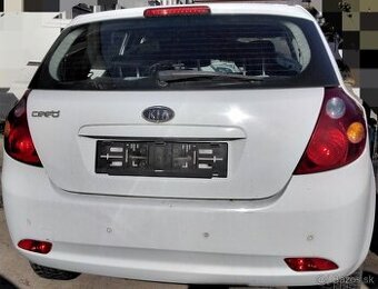 KIA CEED 1.4 2008 predám MOTOR G4FA, SPINAČKA, PIATE DVERE,