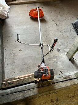 Benzínový krovinorez