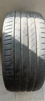 245/40 r 18