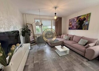 NA PREDAJ, 3-izb. byt na KVP, HÚSKOVA UL.