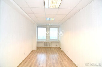 NA PRENÁJOM kancelárie v centre mesta – 17,5 m² BEZ DEPOZITU