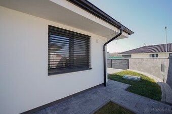 RODINNÝ DOM - KALINKOVO, BUNGALOV-NOVOSTAVBA, 534m2 POZEMOK