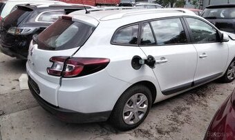 Renault Megane Grandtour III 1.6 2010 predám ZADNÁ ČASŤ AUTA