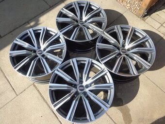 Audi Q8 / SQ8 / Q7 / SQ7 aludisky