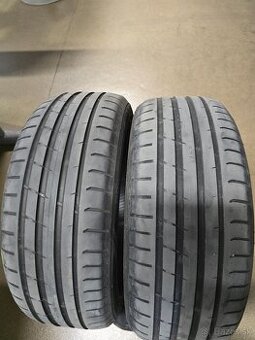 225/45R17 91W Nokian