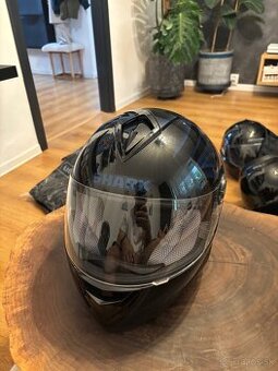 Prilba Shark S650