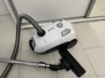 Vysávač Electrolux EASY GO