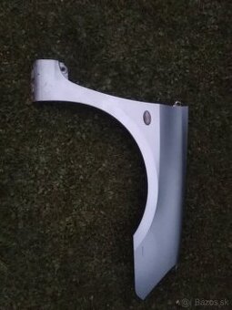 Peugeot 307 predný pravý blatník naraznik