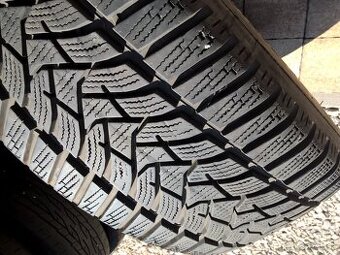ZIMNÉ 215/55 R17 DUNLOP CONTINENTAL a PIRELLI - OD 15,-€/kus