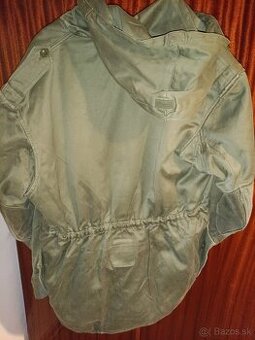 Poľná bunda s kapucňou M64 zelená Belgicko original