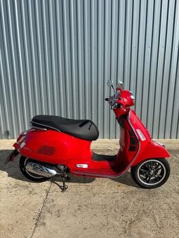 Vespa 300GTS
