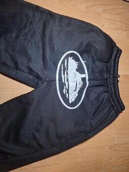 Corteiz teplaky cierne