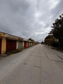 Predaj garáže v Holíči - 1