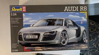 Modely + autíčko na diaľkové ovládanie