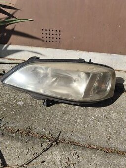 Predám predné svetlá Opel Astra G 1.4 hatchback