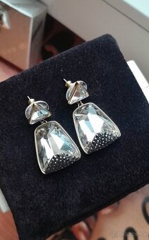 Nové originál Swarovski náušnice Arty (5037552)
