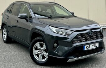 TOYOTA RAV4 2.5 HYBRID 2020 180 000 KM