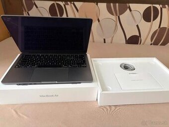 MacBook Air 13" M2 8GB 256GB - rozbitý displej
