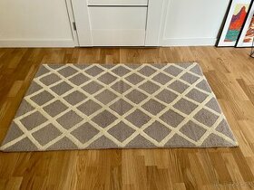 Vlneny koberec 150x90
