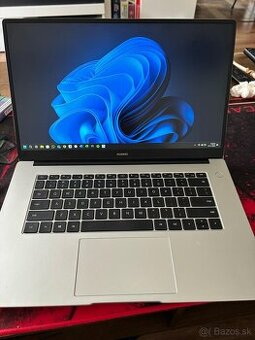 Huawei MateBook D15 i3 10gen, 256gb NVMe,8gb ram