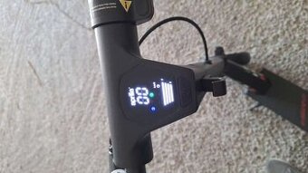 E-kolobežka APRILIA eSR2
