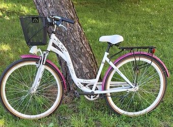 Krásny retro dámsky bicykel