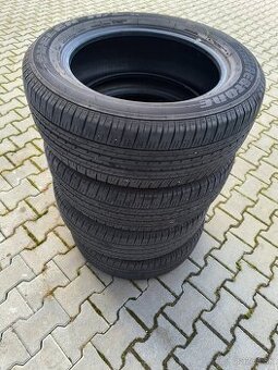 235/60r18