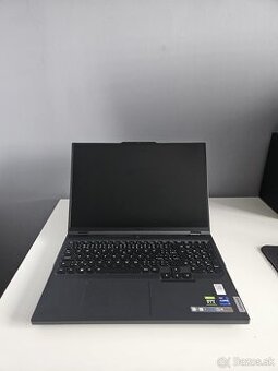 Legion Pro 5 16IRX8