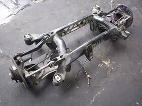 bmw diely z e38 zadne aj predna naprava na diely