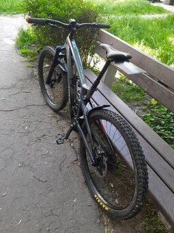 Celoodpružený e-bike TREK, veľkosť L