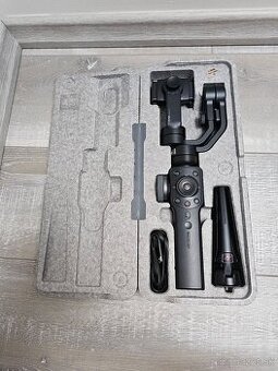 Zhiyun Smooth 4