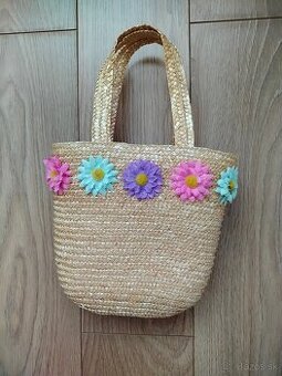 Košiček a oblečenie pre slečny